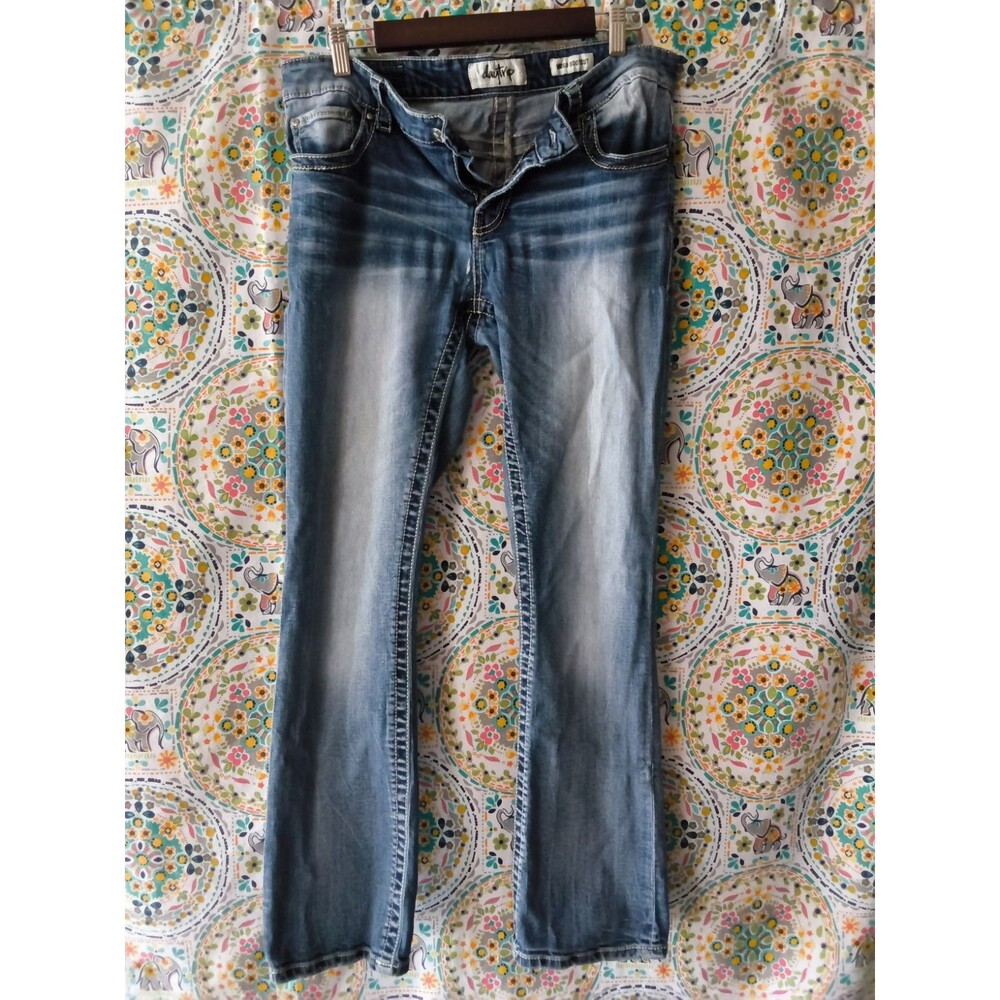 Daytrip Virgo Bootcut Jeans 31R Distressed Wash Stretch Mid Rise Buckle